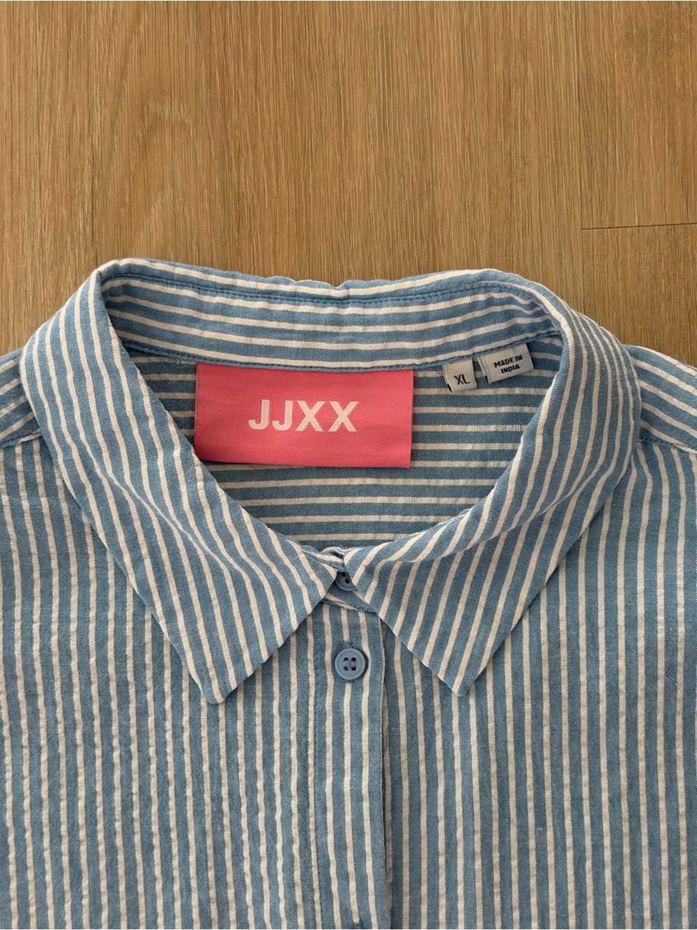 JJXX Striped Matching Set, Cropped Boxy Fit Button Up & Drawstring Shorts - Picture 2 of 6